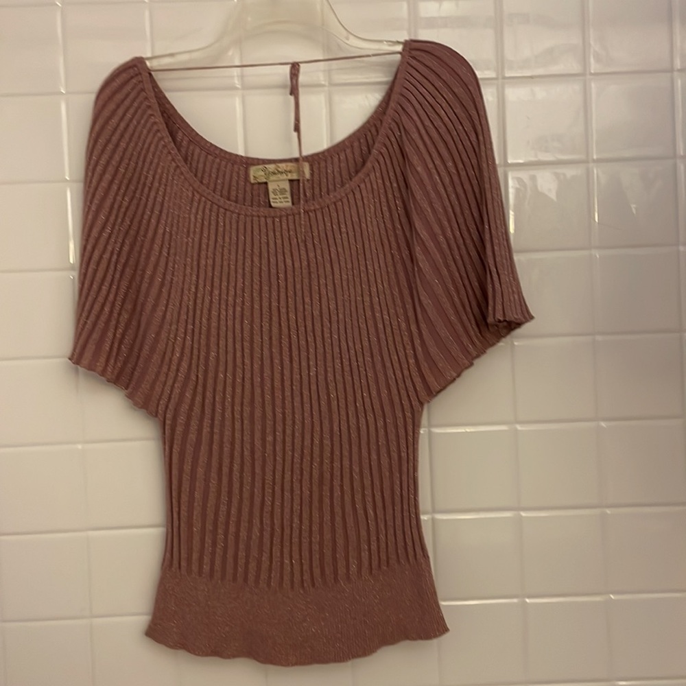 Younique splendid pleated, ribbed and elastic top. Batwing sleeves, size L. - Picture 2 of 16